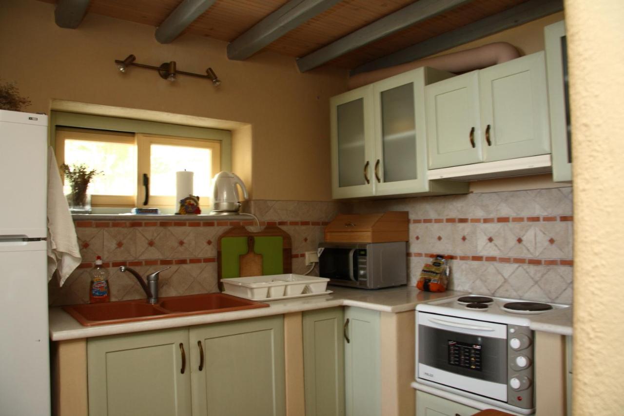 To The Garden Guest House Angairia Room photo